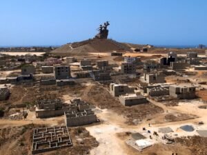 Vue aérienne du Monument de la Renaissance africaine à Dakar, Sénégal