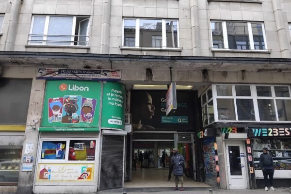 Entrée de la galerie Matonge, chaussée de Wavre à Ixelles