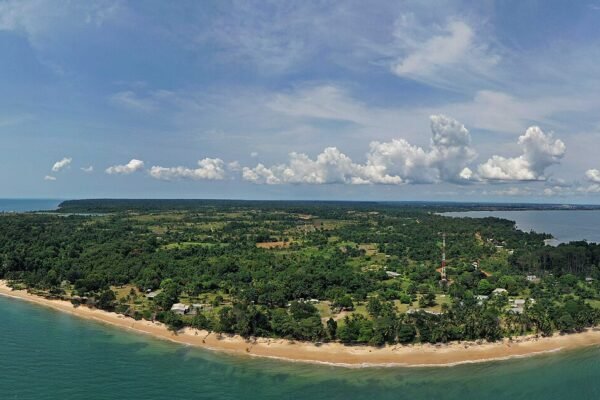 Vue panoramique de l’estuaire et de la baie de Libreville, au Gabon