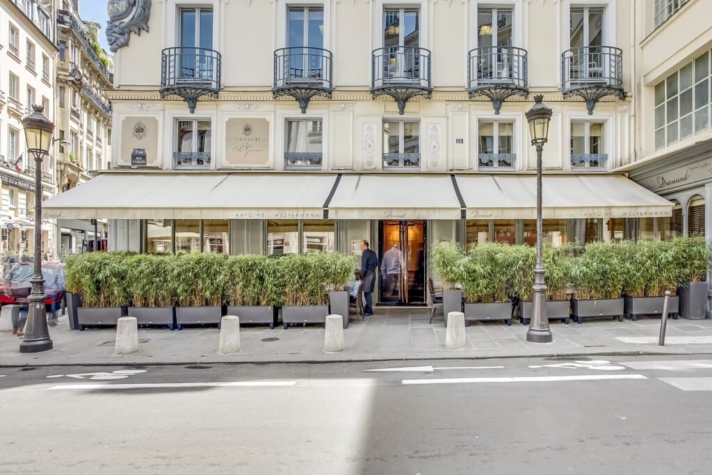 Façade du restaurant Drouant à Paris, où est décerné le prix Goncourt
